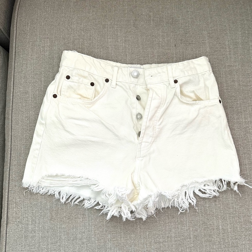NEW Zara White distressed high waisted shorts